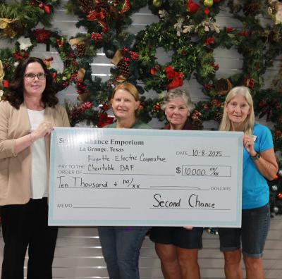 Fayette Electric Cooperative Charitable Fund Receives Grant  from Second Chance Emporium